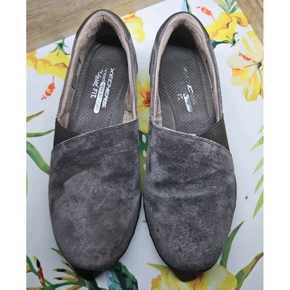 Skechers Sz 7.5 Relaxed Fit Loafers Breathe Easy Kindred Pig Suede‎ Upper #466